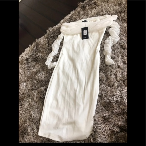 Fashion nova white chiffon/spandex dress!Glamorous - Picture 3 of 4